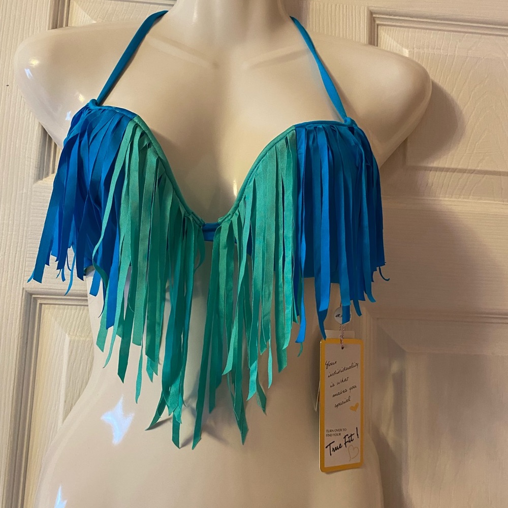 New! A Che top bikini